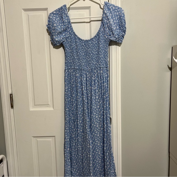 hollister blue floral midi dress with slit - Picture 3 of 4